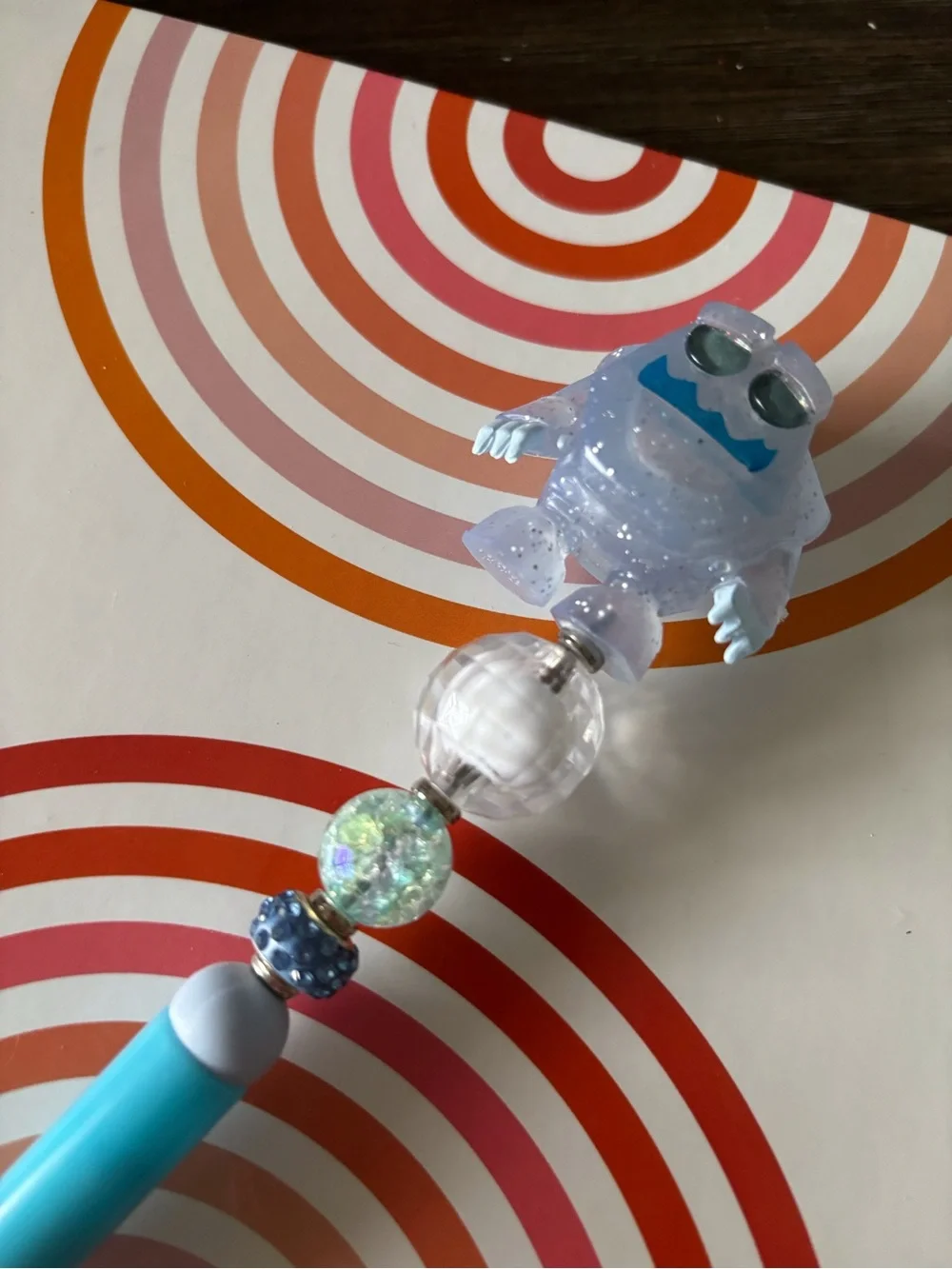Disney Doorables: Frozen: Glitter Marshmallow handmade beaded pen